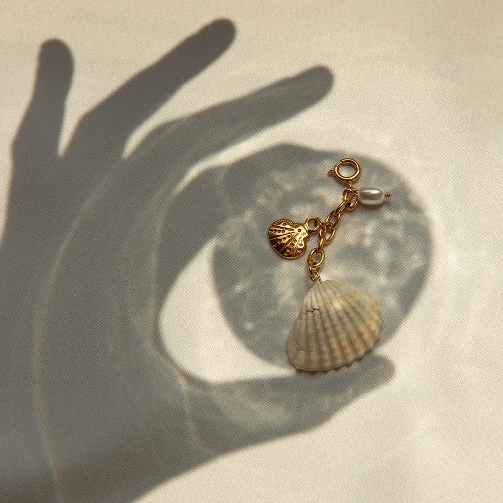 Shell Beach Bag Charm
