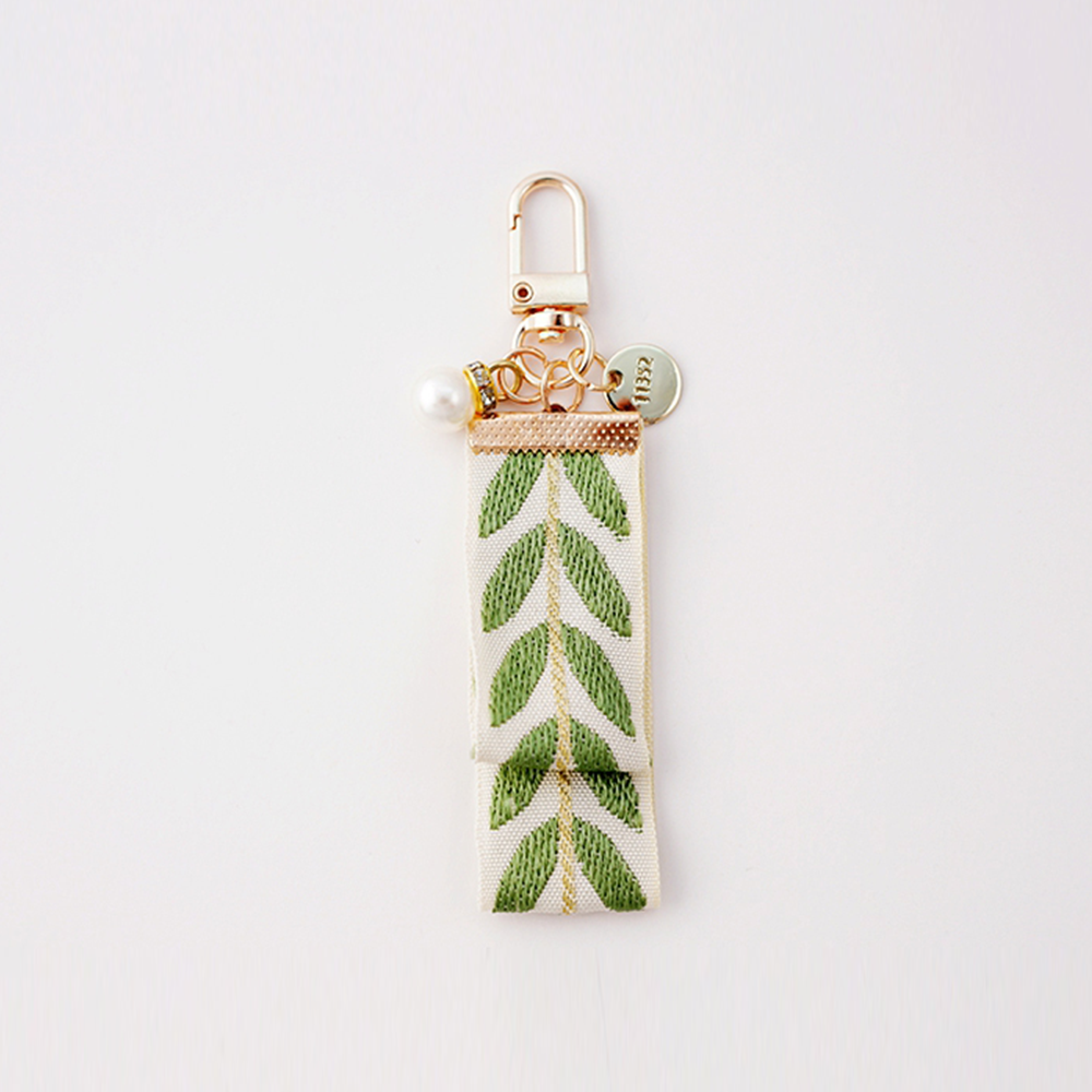 Pearl Leaf Ribbon Bag Charm