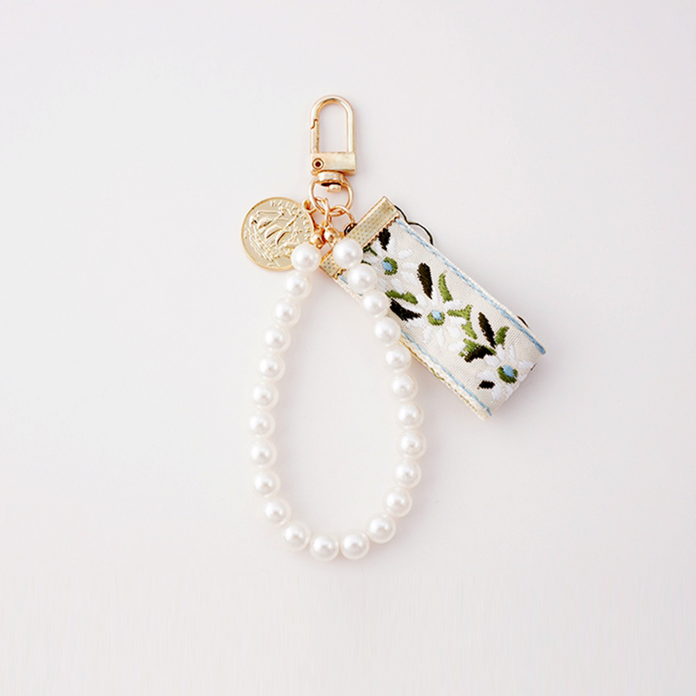 Pearl Leaf Ribbon Bag Charm