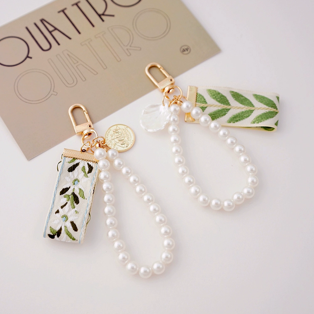 Pearl Leaf Ribbon Bag Charm